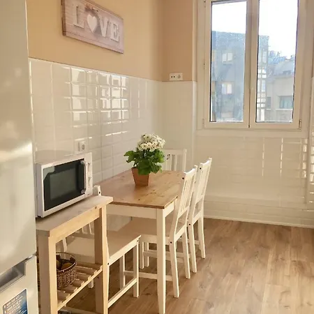 Duplex Soleado, Calle Corrida, Casco Antiguo Apartament